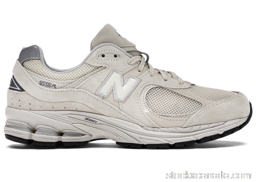 CA New Balance 2002R Bone Light Aluminum ML2002RE