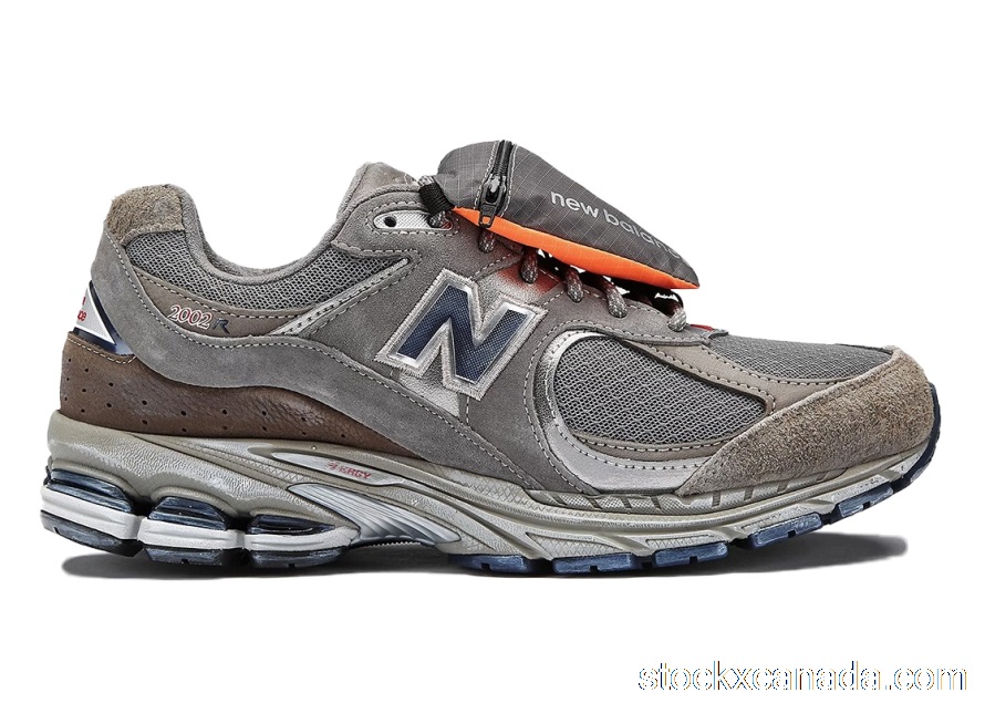 CA New Balance 2002R Grey Brown Pouch M2002RVA